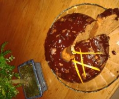 Bolo de Chocolate com Molho Negro de Laranja