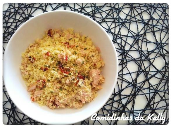 Cuscuz com atum e tomate seco