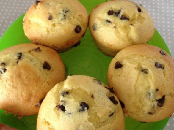 Queques de laranja com pepitas de chocolate