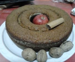 BOLO DE MAÇÃ COM CANELA E NOZES