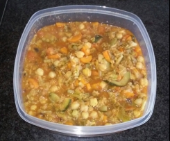Guisado vegetariano de legumes e grão