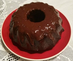 BOLO DE BETERRABA E CHOCOLATE