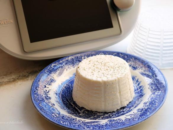 Queijo Fresco com Ervas Aromáticas