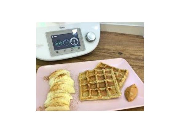 Waffles de banana e coco