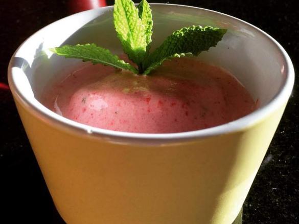 Gelado de morango e menta