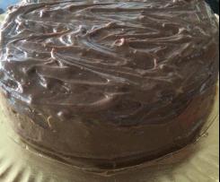 Bolo de chocolate recheado