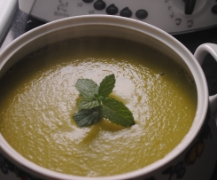 Sopa de alface ( Livro de receitas base da Bimby)