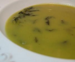 Sopa de agrião lá de casa