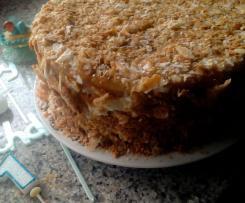 Bolo de iogurte com massa folhada e ovos moles