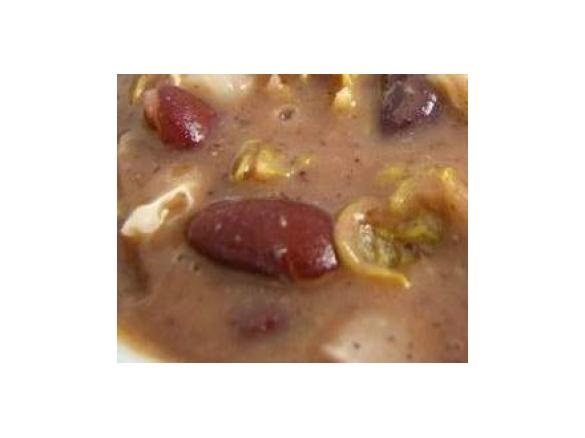 Sopa de feijão com couve