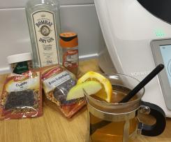 Cocktail quente de maçã com especiarias