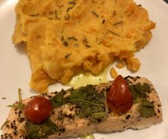 Salmão ao vapor com puré de cenoura