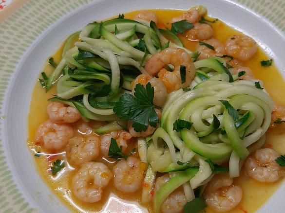 Camarão com Noodles de Courgette