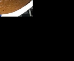 Bolo de chocolate, laranja e banana