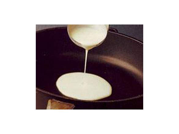 Crepes com mel e nozes