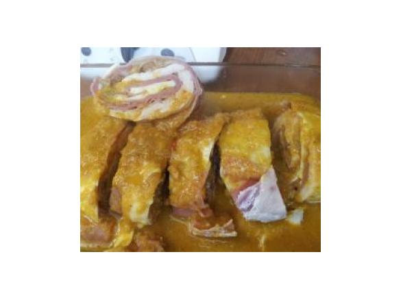 Rolo de Frango com molho de especiarias