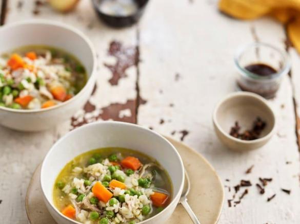 Canja com Cenoura e Ervilhas