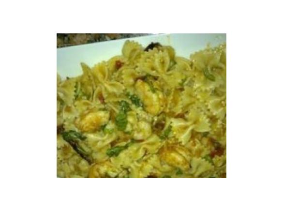 Farfalle com camarão