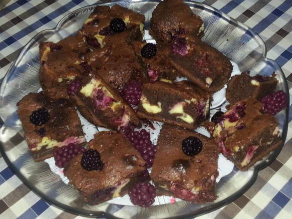 Brownies de Cheesecake e Framboesa - SEM GLÚTEN