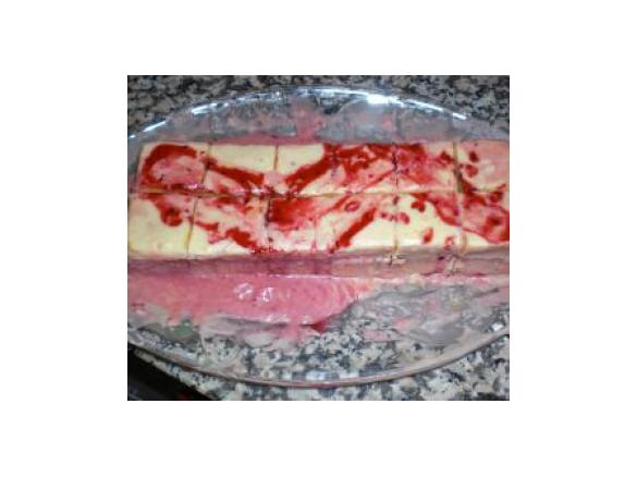 Quadrados de laranja com doce de framboesa