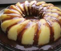 Bolo flan de côco com ganache de chocolate