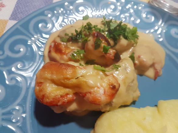 Lombos de pescada com molho de Camarão