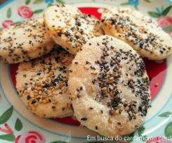 Bolachas de cerveja, sementes de sésamo e chia