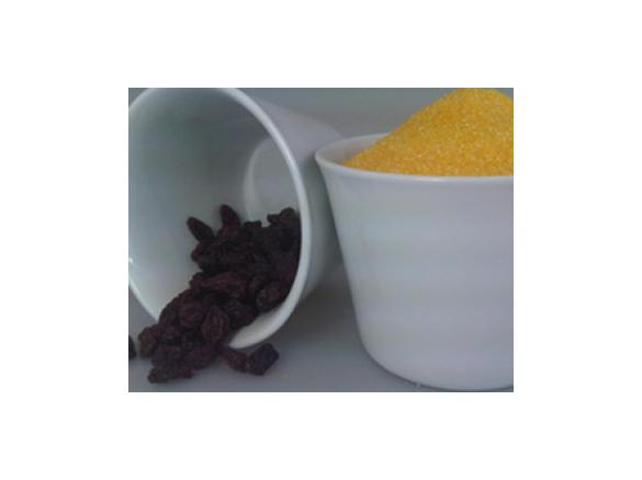 Ramequins de semolina e passas de uva
