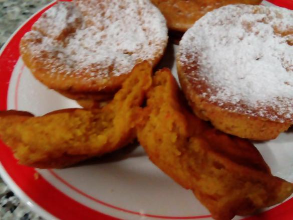 Queijadinhas de cenoura e laranja