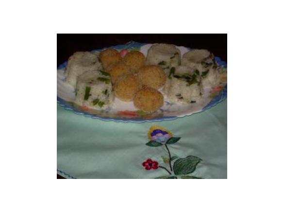 Almôndegas de bacalhau com arroz de legumes