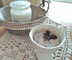 Mousse de limão com iogurte e chocolate