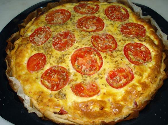 Quiche de presunto e tomate
