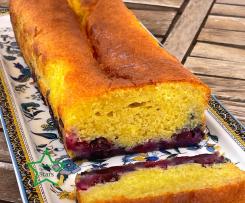 Bolo de limão e mirtilos