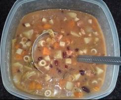 Sopa rica  de Feijão