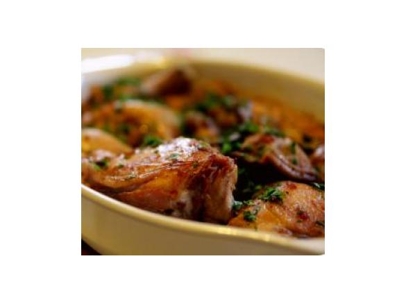 Frango corado com molho de cerveja