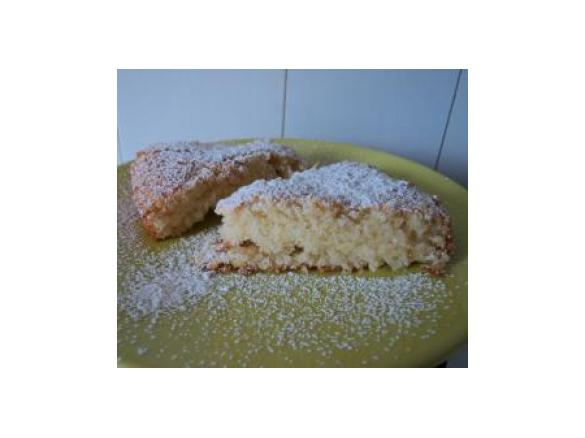 Bolo de claras e coco 