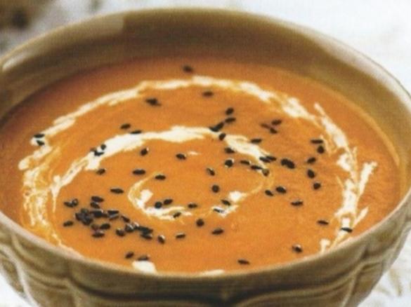 CREME DE FEIJÃO BRANCO E TOMATE