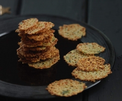  Crocantes de parmesão com tomilho e curgete