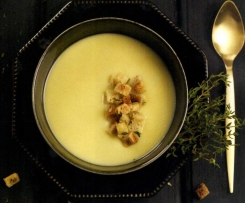 Sopa de alho-francês com croutons