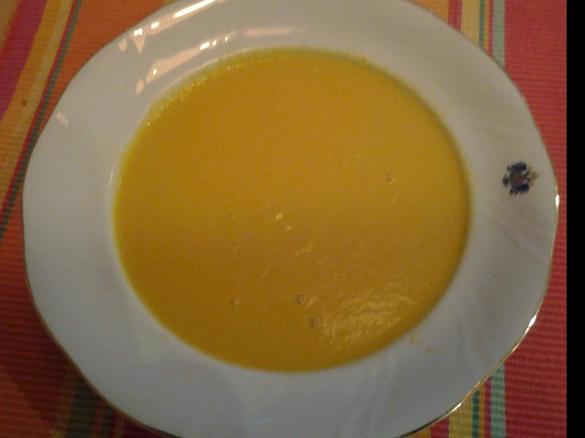Creme de cenoura com laranja