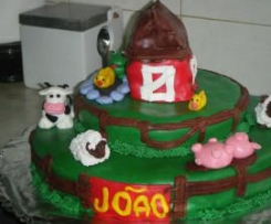 BOLO CHOCOLATE PARA COBRIR COM PASTA DE AÇUCAR