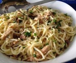 Esparguete com conserva de sardinhas