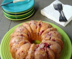 Bolo de Iogurte com Morangos Frescos