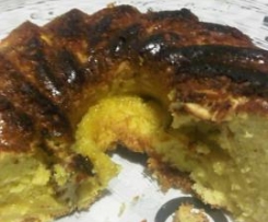 Bolo de Iogurte com Nozes e Pinhões