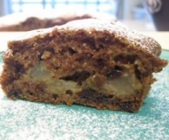 Bolo de chocolate, curgete e pêra