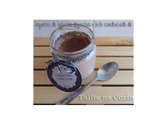 iogurtes de bolacha digestiva e leite condensado de cacau