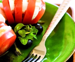 Salada de Tomate e Mozarela com vinagrete Balsâmico