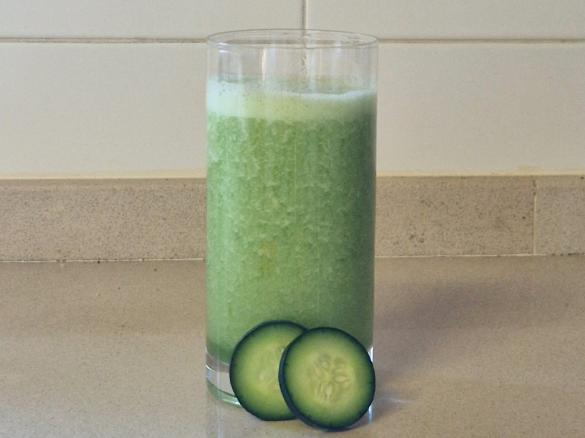 *SUMO DE PEPINO E LIMÃO*