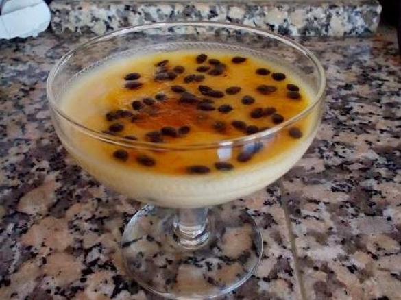 Mousse de Maracujá  Rápida
