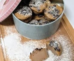 "Queijadas" de romã e marmelo com pepitas de chocolate